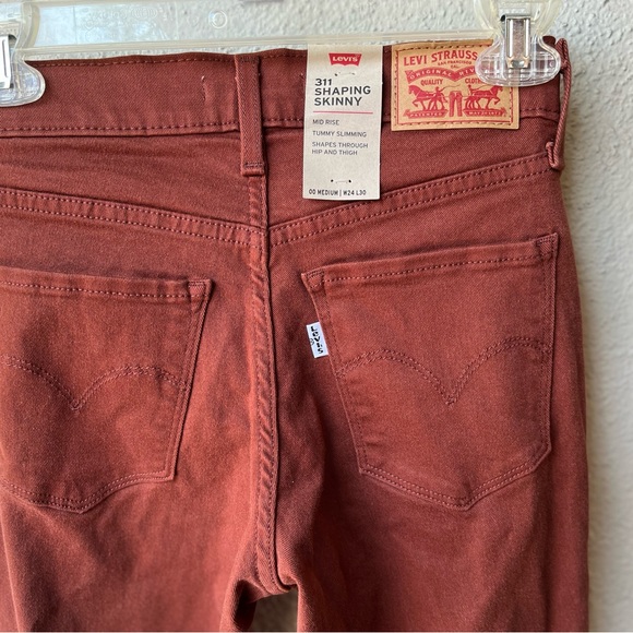 Levi’s never worn - Picture 2 of 8